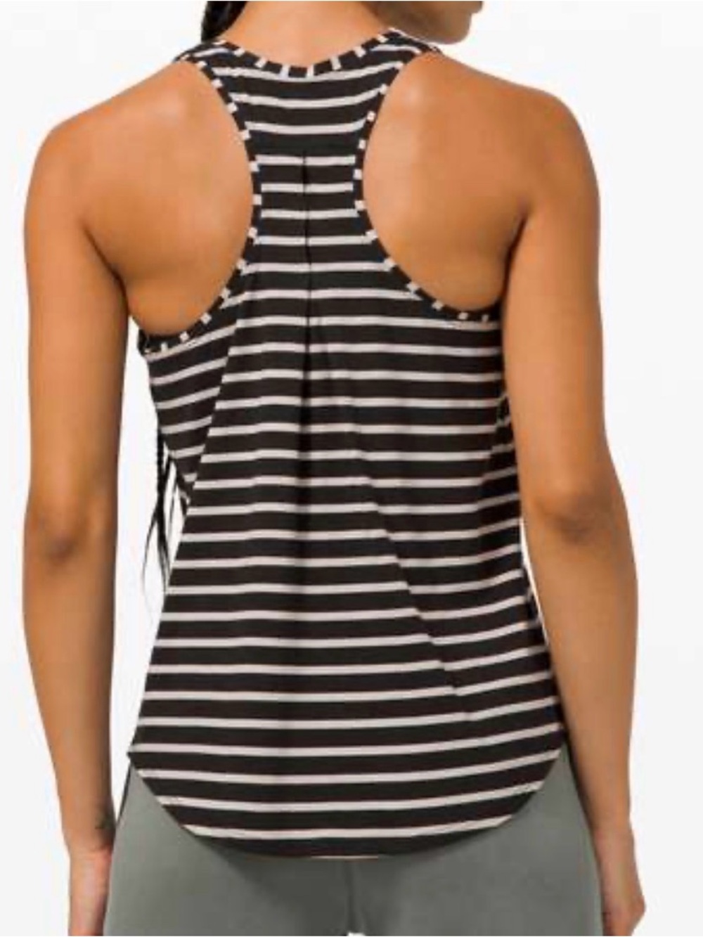 Lululemon Love Tank Black White Pleated
Size S/M 16”ptp 🤍 cute & soft!